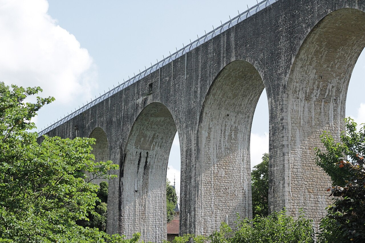 Saint-Nazaire-en-Royans aqueduct - Royans - Drôme