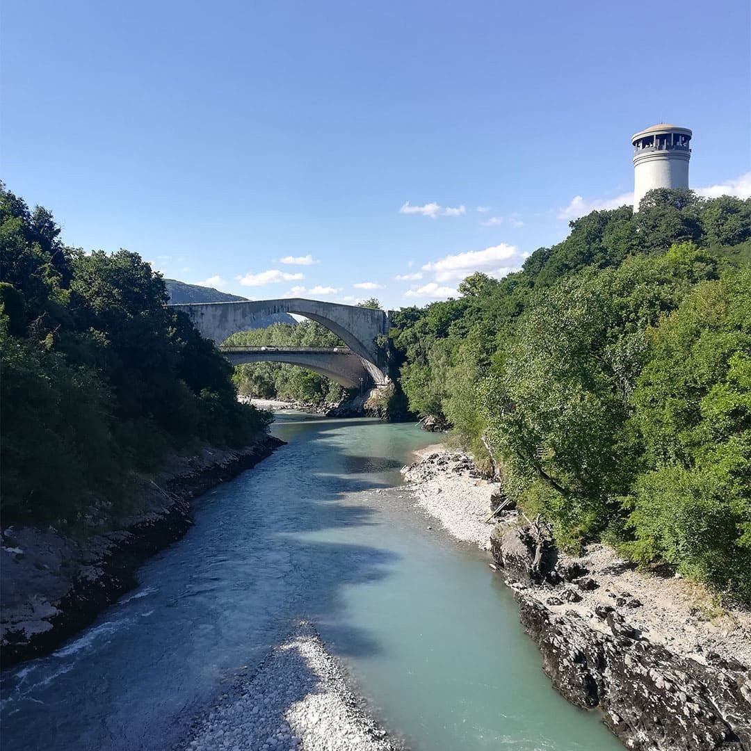 Arriving in Pont-de-Claix in the Grenoble urban area
