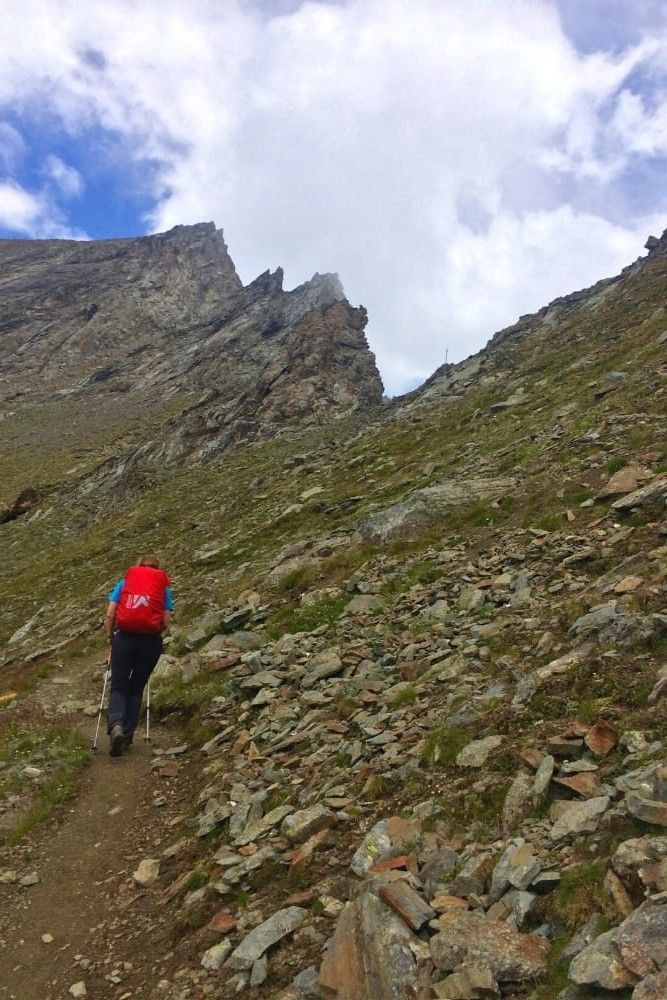© Laurent Comte Ascent on day 3 of the Giants' Circuit © Laurent Comte