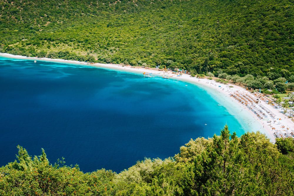 Antisamos Beach © Adobe Stock