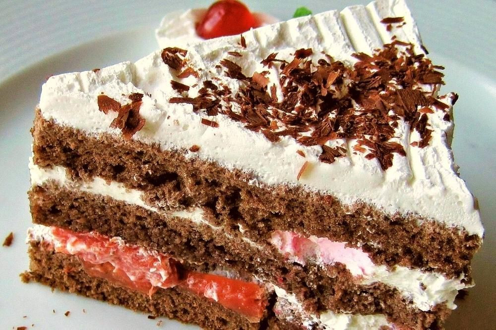 " Schwarzwälder Kuchen " (Black Forest cherry cake) © Pixabay