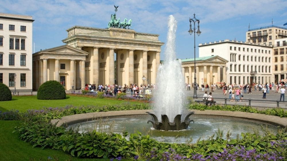 Brandenburg Gate and fountain - Berlin - Germany