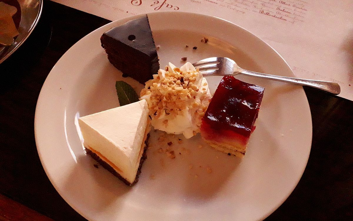 Gourmet break at Café Louvre