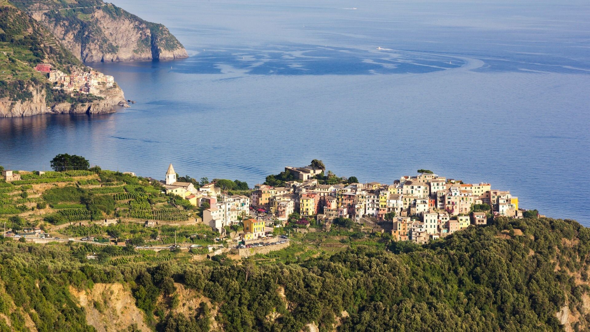 Village de Corniglia sur son promontoire - Cinque Terre - Italie