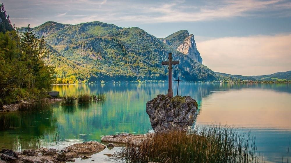 Stone cross by the shore of Lake Mondsee - Salzkammergut - Austria
