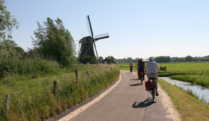 Cyclists Milieu Moulins Pays Bas