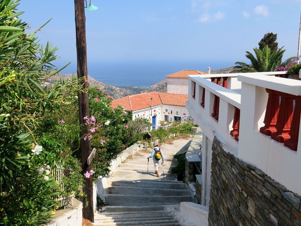 The start of the descent to Apikia