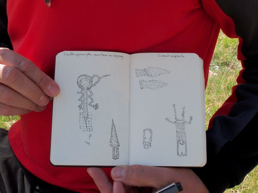 © François Ribard Drawing of the rock engravings by hiker Éric Ruelle © François Ribard
