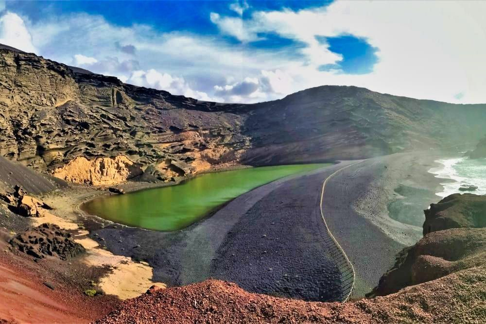 El Golfo and Las Salinas de la Laguna de Janubio © Julie Marienval