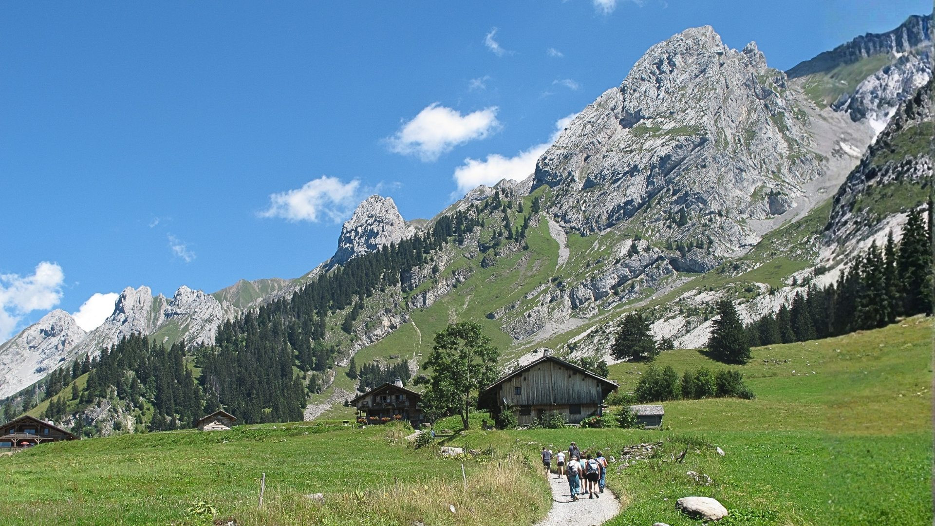 fralp1025-depart-des-confins-aravis-alpes