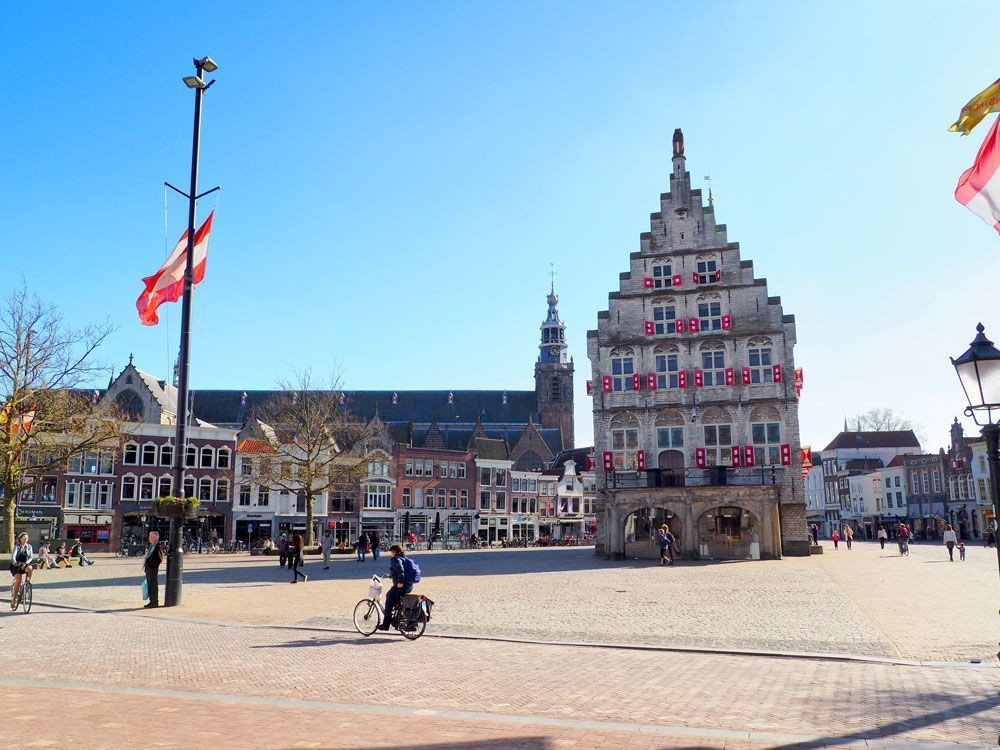 Market square in Gouda in the Netherlands © David Praire