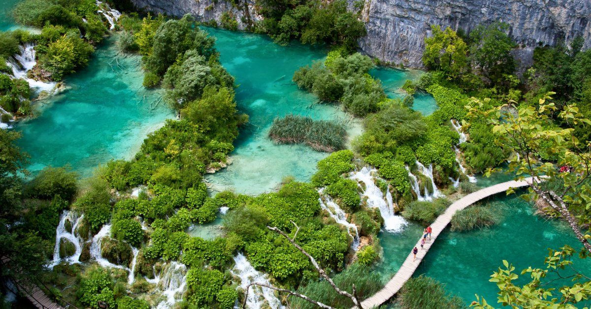Turquoise lakes and waterfalls of Plitvice Lakes Park - Croatia