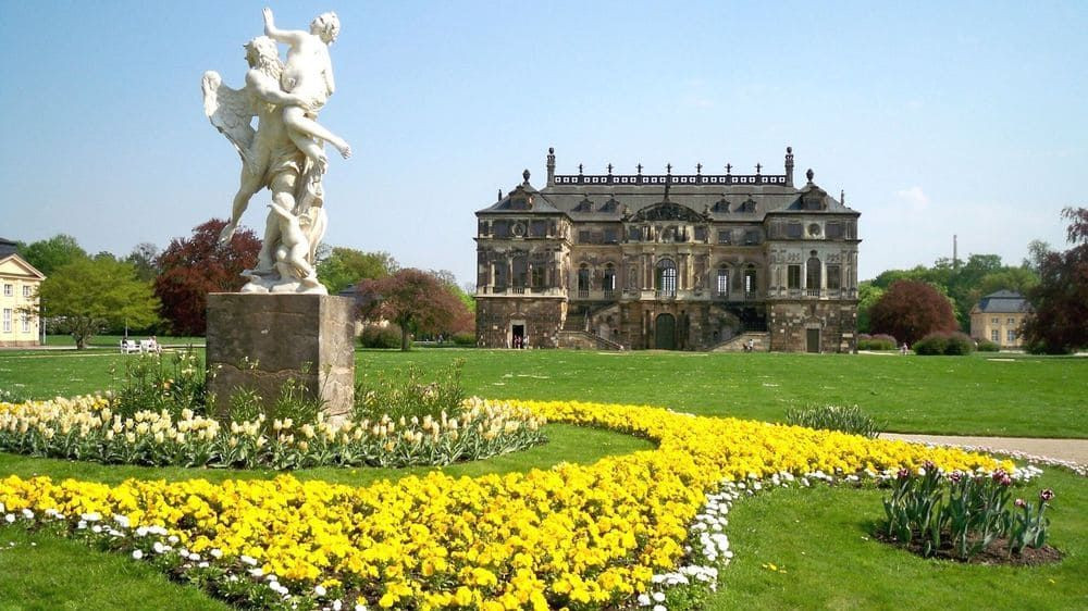 © Juliane Bahr Großer Garten palace of Dresden and flower beds - Germany