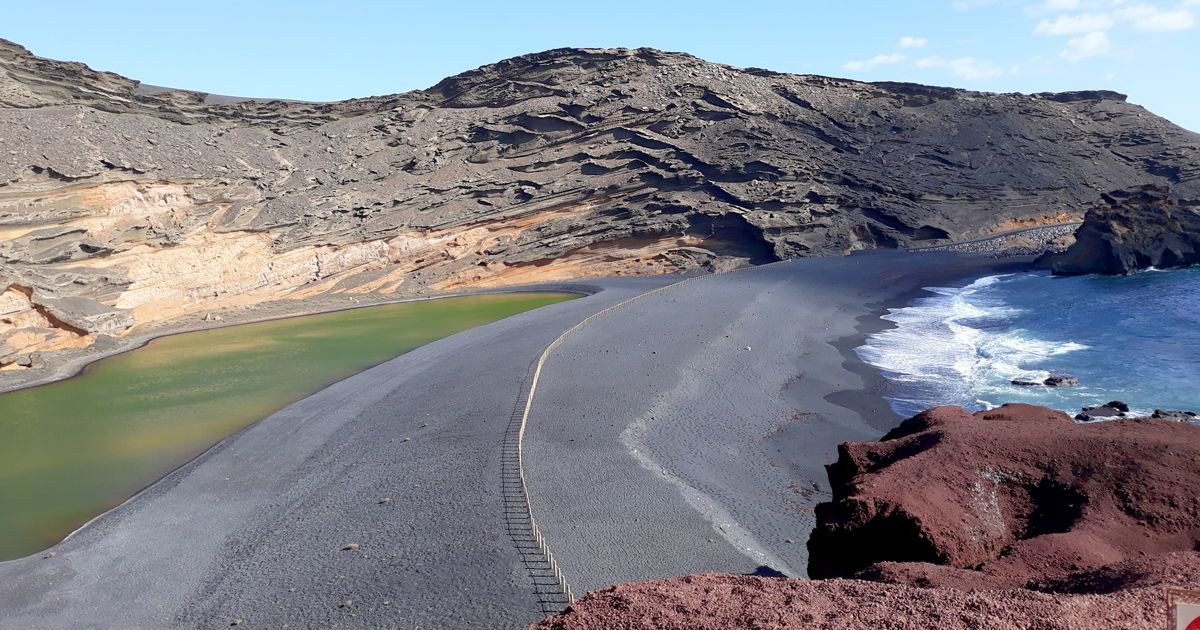 Green lagoon and volcanic beach at El Golfo - Lanzarote - Canary Islands