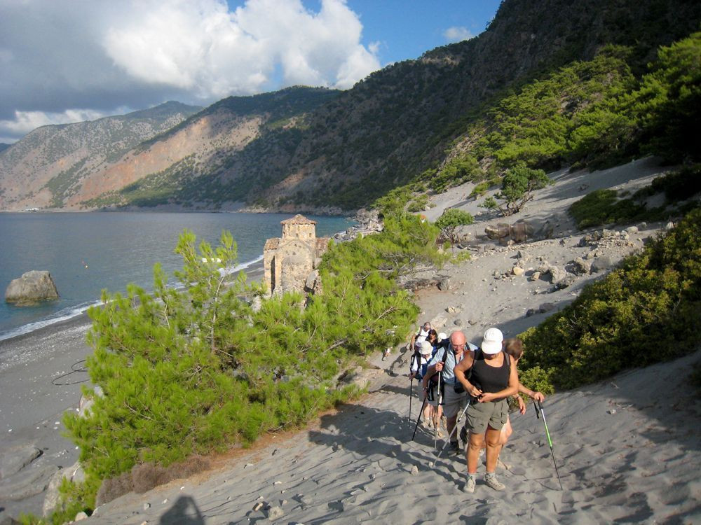 © Ribard Hikers at Agios Pavlos chapel in Crete