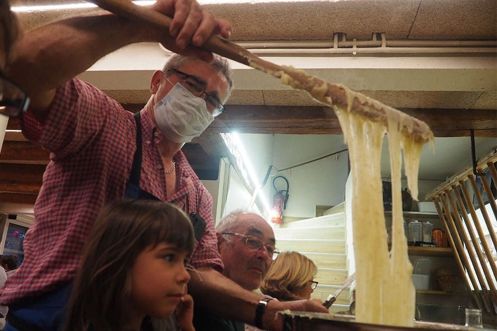 © Anouk Anglade Aligot, a traditional Aubrac speciality not to be missed © Anouk Anglade