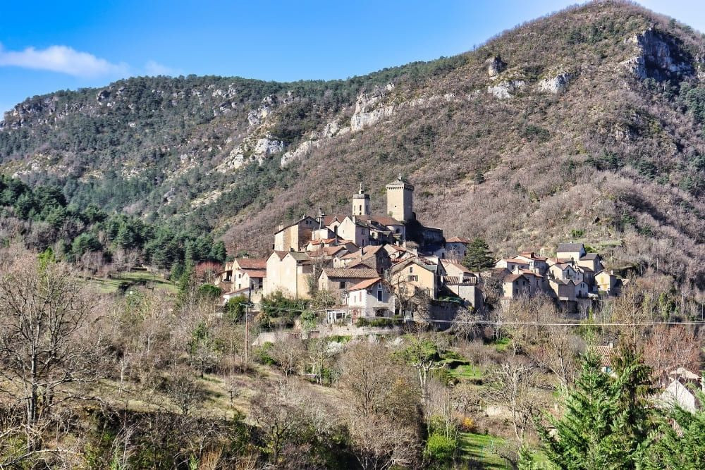 The village of Peyreleau, seen from Le Rozier © Claire Durot
