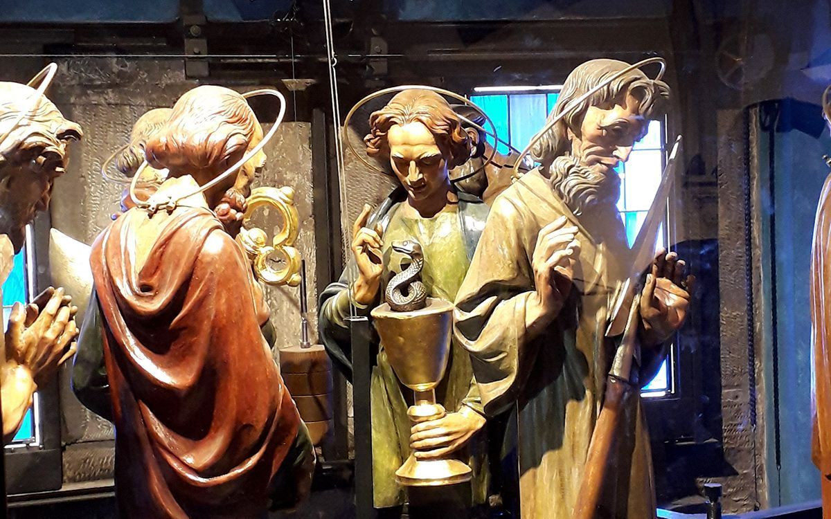The statues of the apostles that parade when the astronomical clock strikes