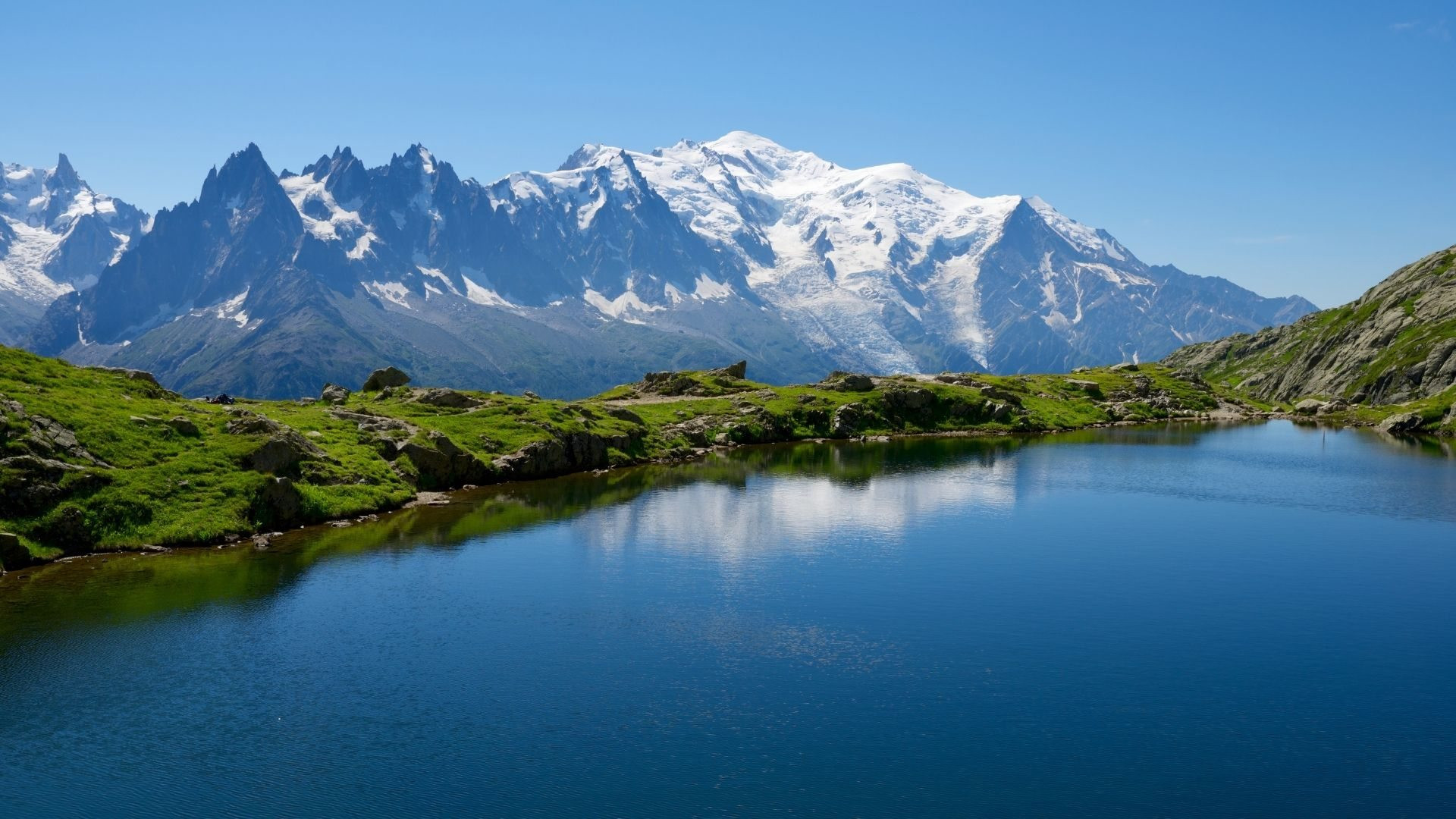 Mont-Blanc or where to go in the Northern Alps this summer