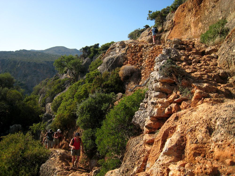 Ascent above the Lissos site