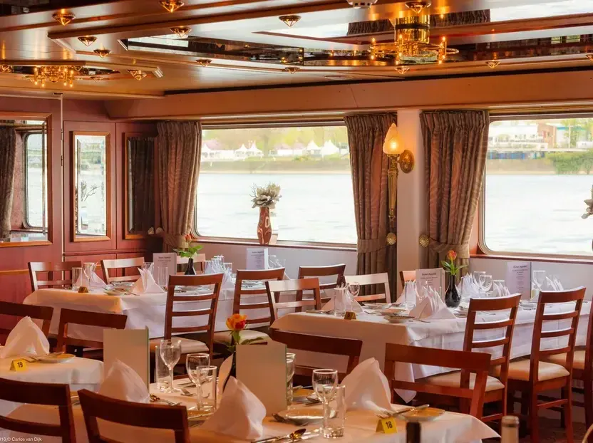 Restaurant on the MS Switzerland