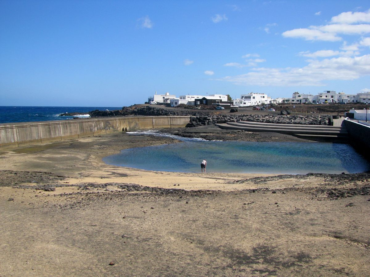 The natural pool at Guatiza filling up as the tide comes in