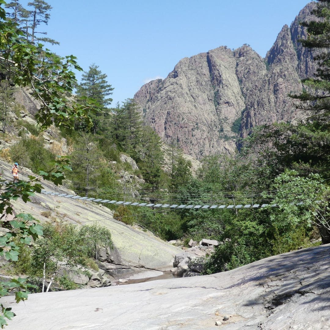 Pacimata footbridge