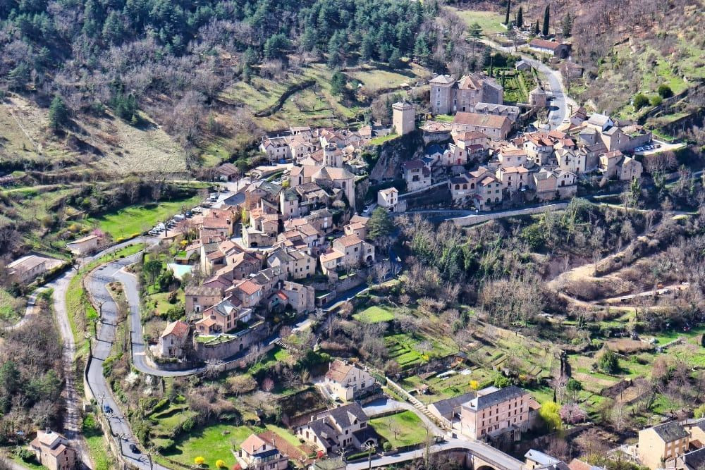Peyreleau seen from the Rocher de Capluc in the Tarn Gorges © Claire Durot