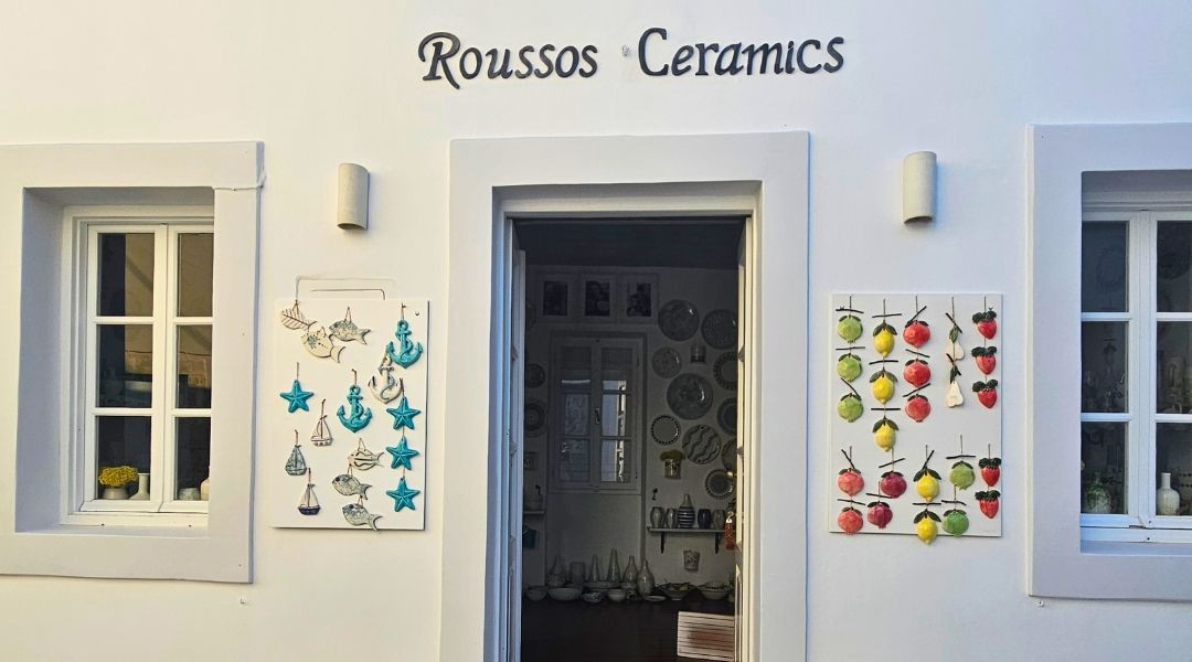 Small shop in Chora