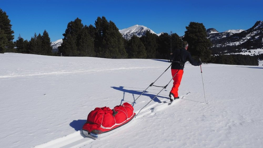 Ski de randonnée avec pulka sur les hauts plateaux - Vercors - France