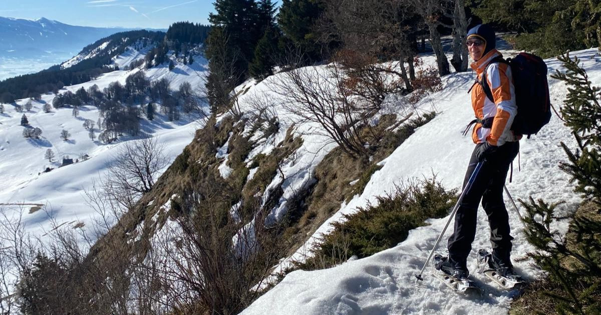 Snowshoer on snowy plateaus - Vercors - Alps