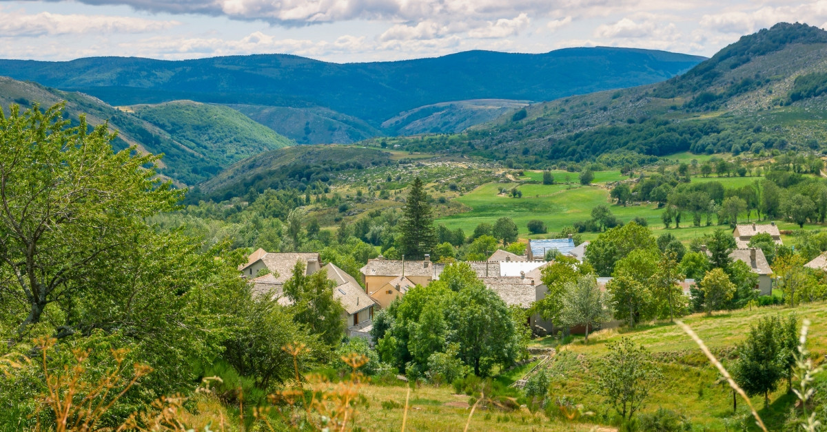 Stone village in a green valley - Cévennes - Lozère, France