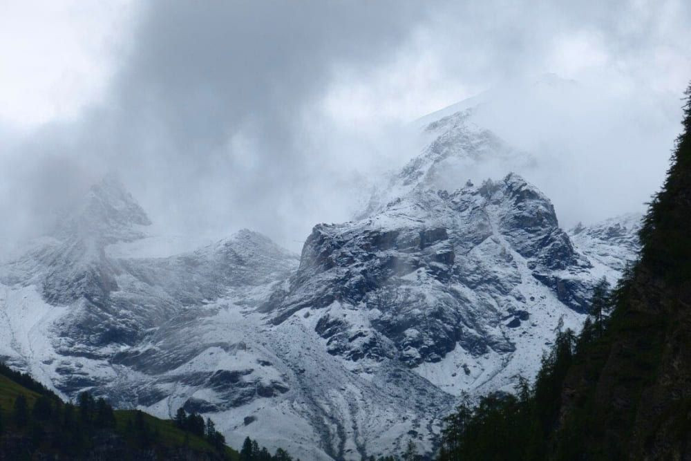 © Laurent Comte Snow-covered peaks on the Giants' Circuit © Laurent Comte