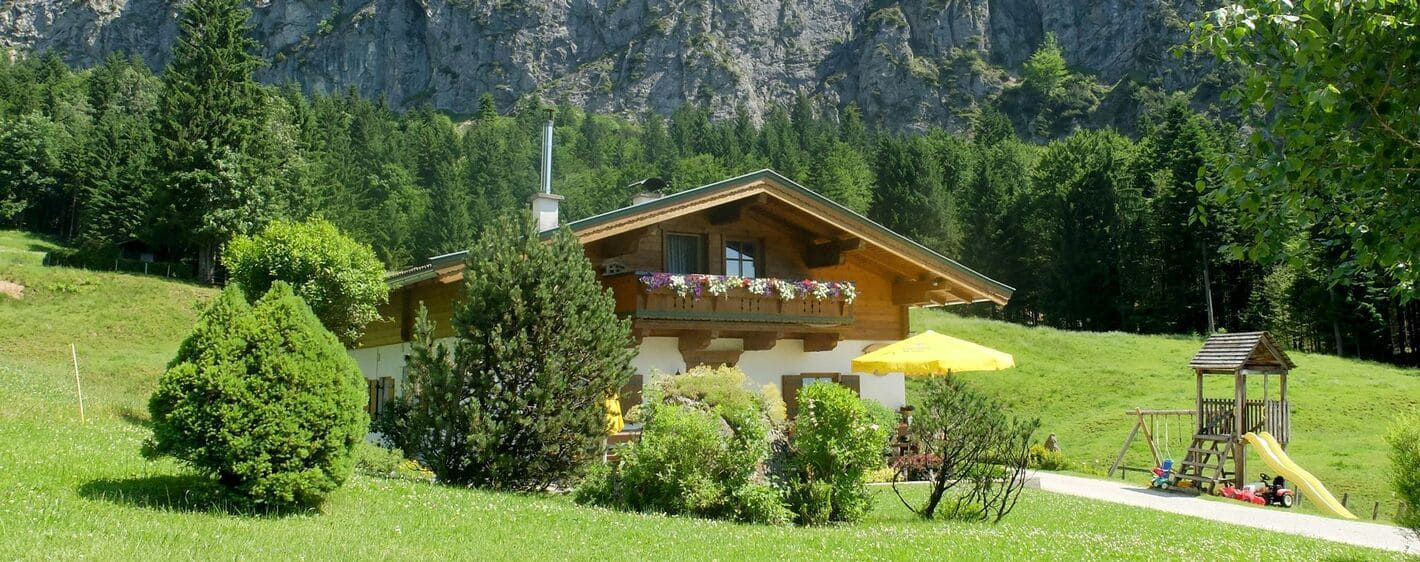Chalet alpin au pied des falaises du Kaisergebirge - Tyrol - Autriche