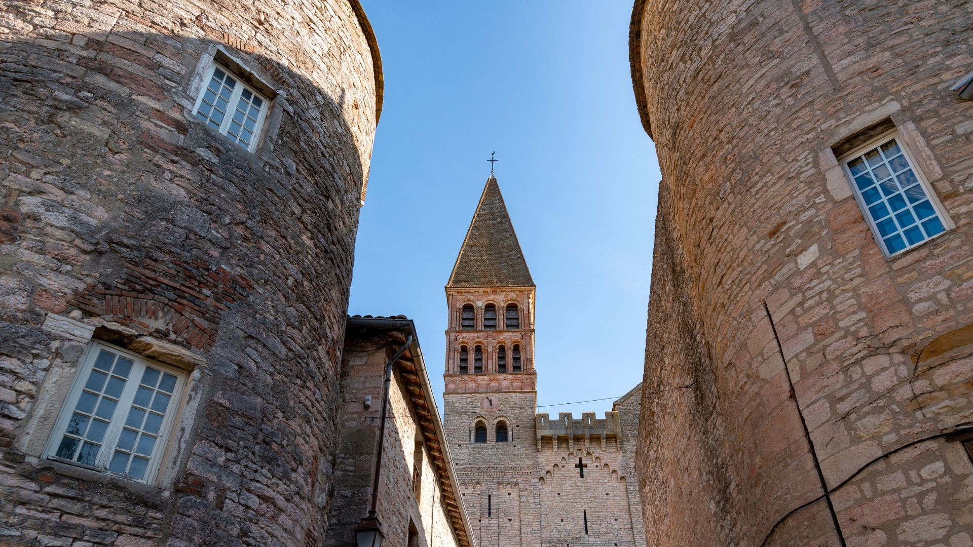 Clocher de l'abbaye Saint-Philibert de Tournus - Bourgogne - France