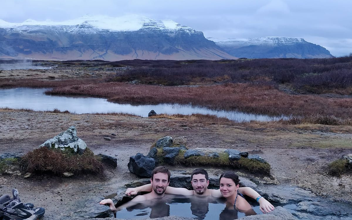 © Martin Devosse A hot spring pool © Martin devosse