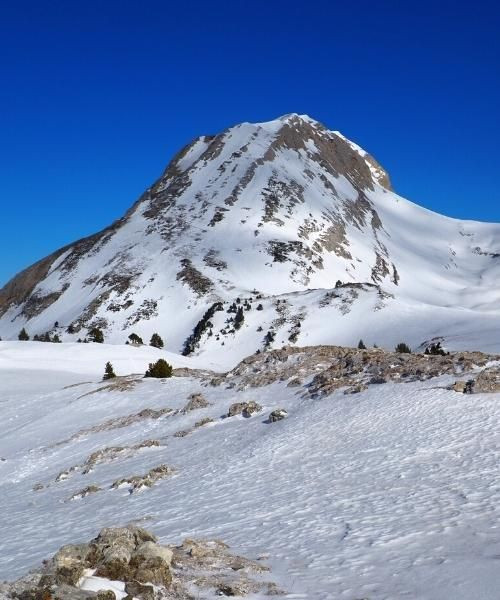 Vue sur le Grand Veymont enneigé depuis le Pas des Chatons - Vercors - France