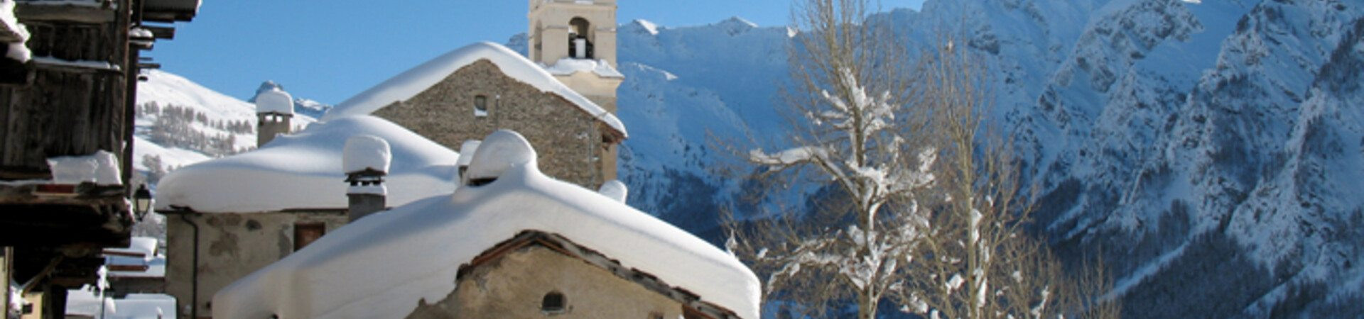 Snowshoeing holidays in the Southern Alps