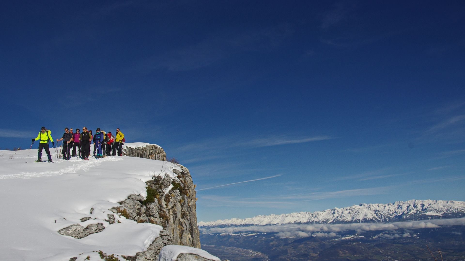 Bivouac hivernal dans le Vercors enneigé - France